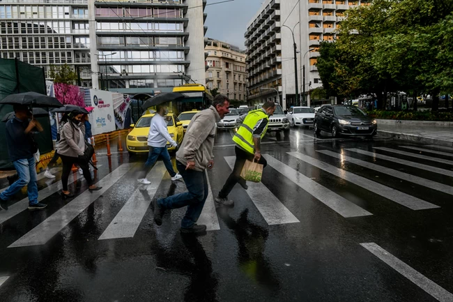 Πότε αλλάζει το σκηνικό του καιρού με βροχές και πτώση θερμοκρασίας - Η πρόγνωση Μαρουσάκη