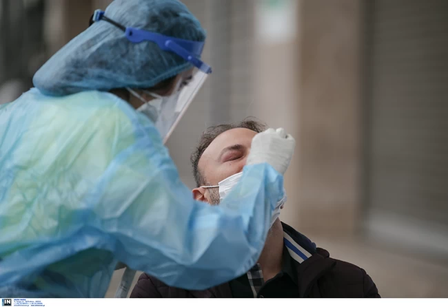 Κορονοσκάνδαλο με αμφίβολα rapid test σε νοικιασμένα διαμερίσματα πολυκατοικιών - Καταγγελία Ιατρικού Συλλόγου