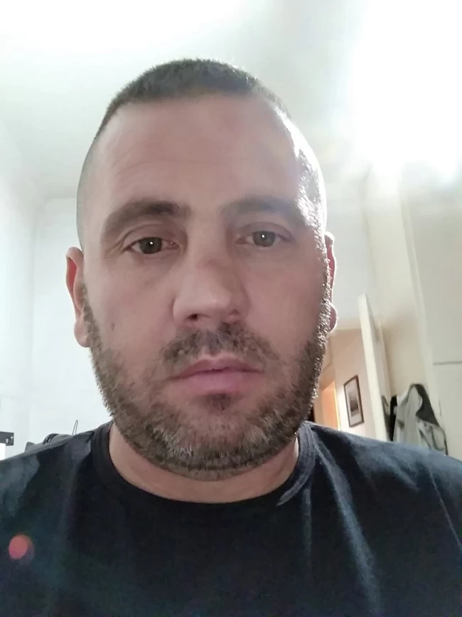ΒΙΑΣΤΗΣ ΜΕ ΤΑΤΟΥΑΖ