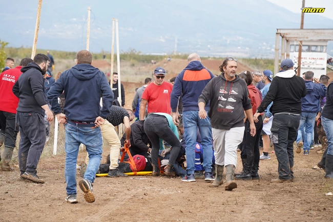 Aτύχημα σε πίστα μοτοκρός στα Γιαννιτσά: Διασωληνώθηκαν δύο θεατές - Συνελήφθη 16χρονος αναβάτης και ο διοργανωτής