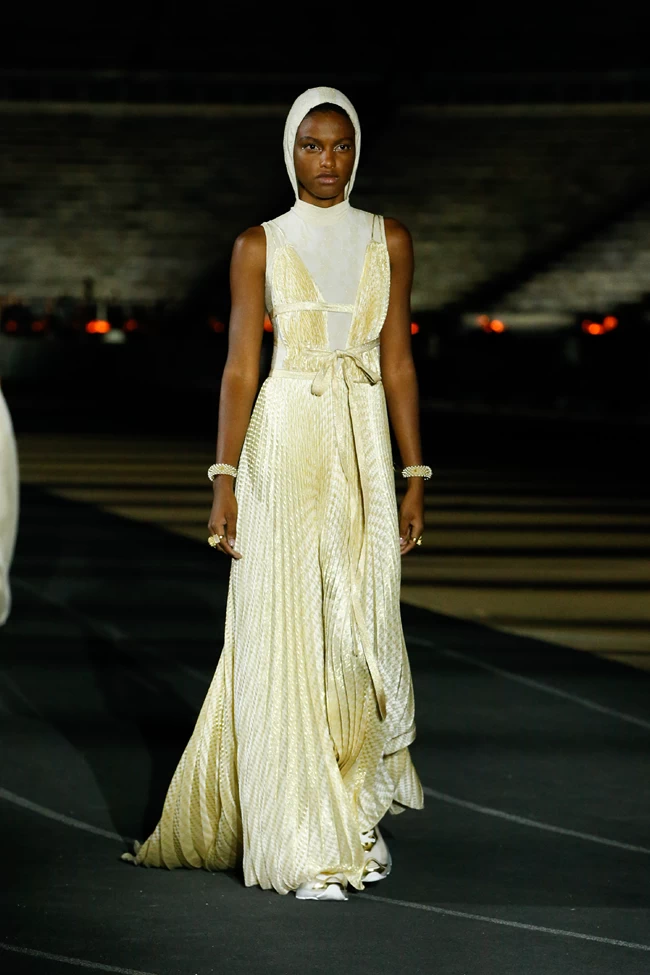 DIOR