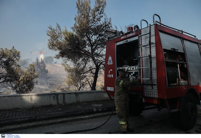 ΦΩΤΙΑ ΣΤΙΣ ΚΕΧΡΙΕΣ