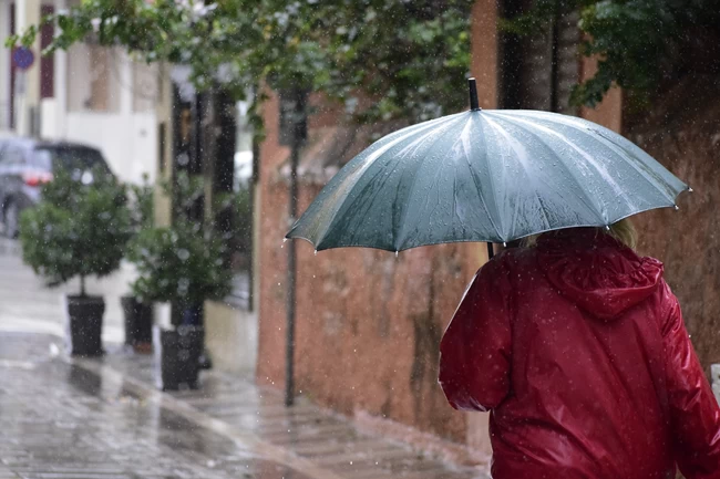 Σε ποιες περιοχές θα συνεχιστεί η κακοκαιρία και την Παρασκευή - Μήνυμα 112 στη Λήμνο για επικίνδυνα καιρικά φαινόμενα