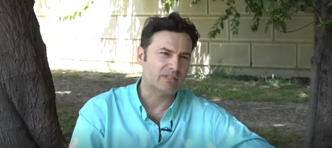 μπουγιουρησ