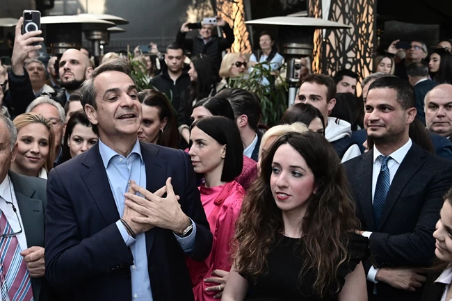 Από την κυβέρνηση "ηττημένων" στην κυβέρνηση... "τεράτων" - Τα καρφιά Μητσοτάκη σε Τσίπρα και Ανδρουλάκη