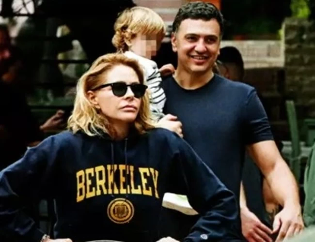 Τζένη Μπαλατσινού: Μας έδειξε τα άπειρα παιχνίδια του γιου της στην μπανιέρα - Το βραδινό μπανάκι του Παναγιώτη Αντώνιου