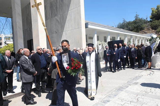 Κηδεία Μπόμπολα