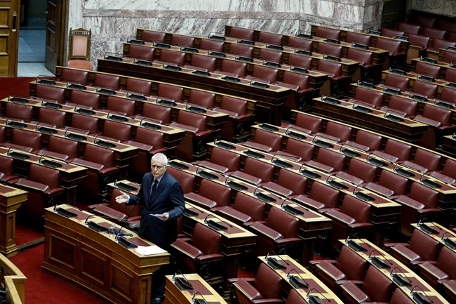 Ραγκούσης Βουλή Έδρανα