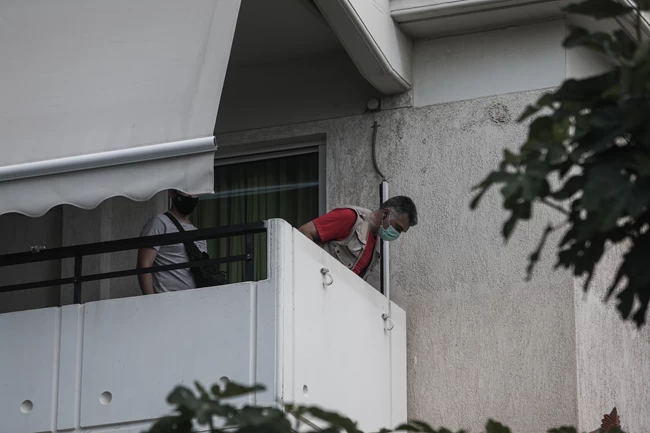 Αλιμος: Τι βλέπει η ΕΛ.ΑΣ. πίσω από τους πυροβολισμούς σε πολυκατοικία - Σενάριο να προήλθαν από όχημα