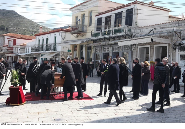 Κοντομηνάς