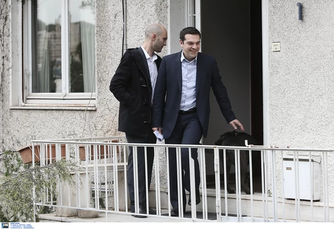 σκύλος Μίκης Θεοδωράκης