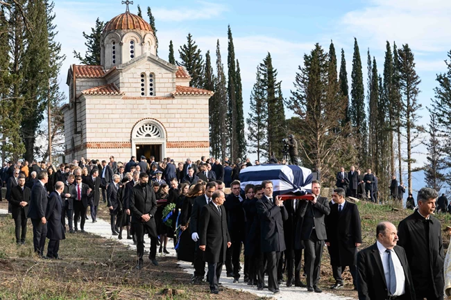 κηδεία Τατόι