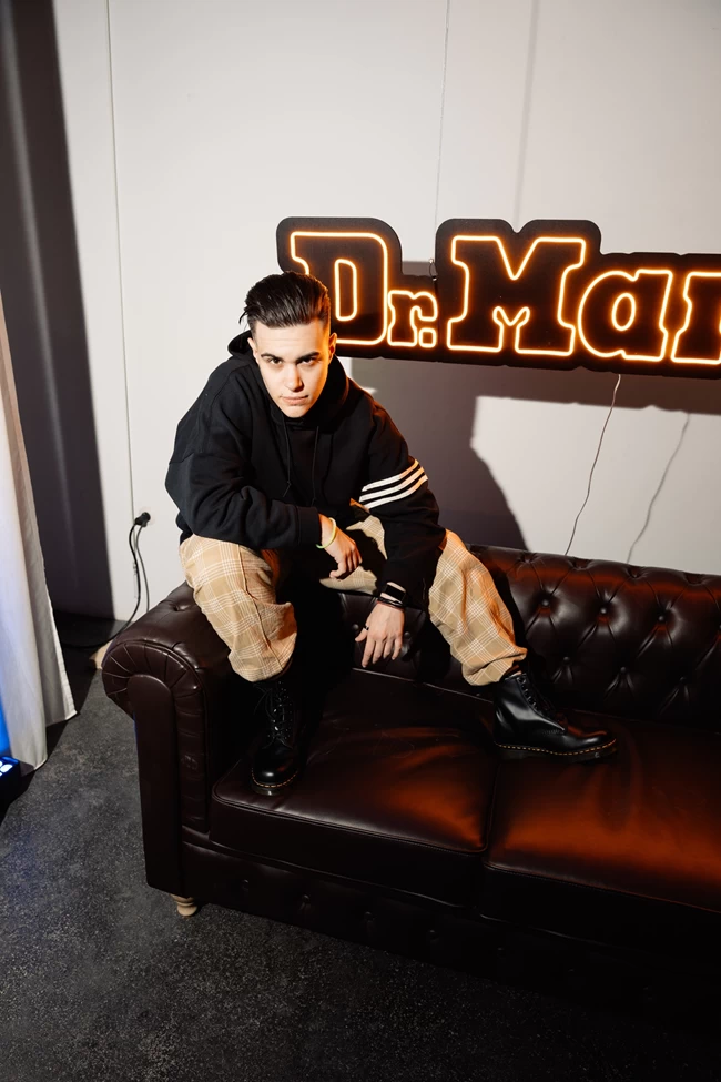DR MARTENS