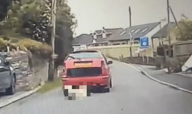 Οργή στην Αγγλία για τον κτηνοτρόφο που έσυρε μέχρι θανάτου με το αυτοκίνητό του το χάσκι του - Του επιβλήθηκε ποινή χάδι