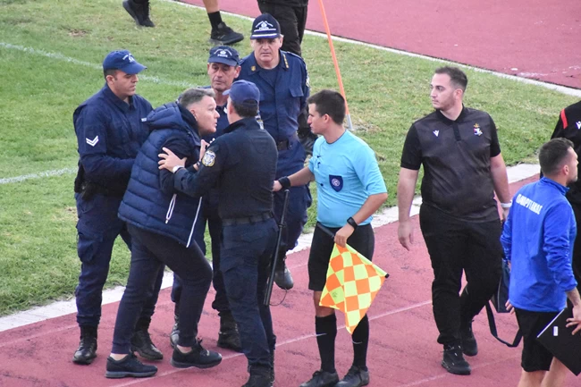 ΚΟΥΓΙΑΣ ΔΙΑΙΤΗΤΗΣ