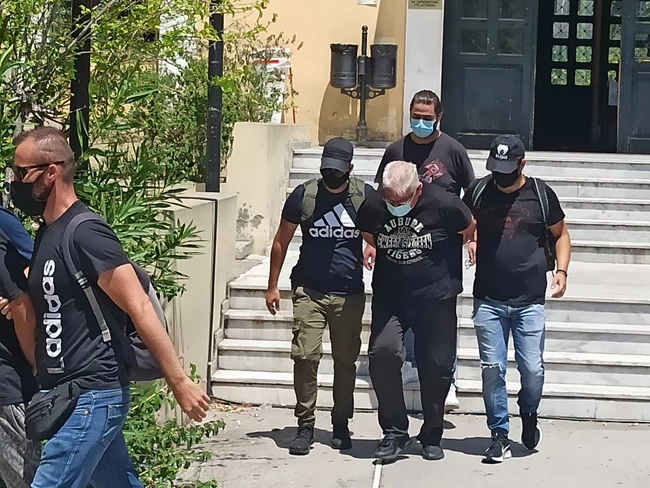πατερας 19χρονης