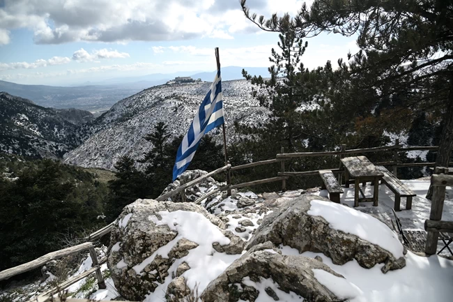 ΧΙΟΝΙΑ ΠΑΡΝΗΘΑ