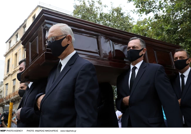 ΚΗΔΕΙΑ ΜΙΚΗ