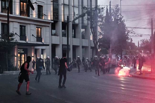 Επεισόδια στο κέντρο της Αθήνας: 26 προσαγωγές από την Αστυνομία