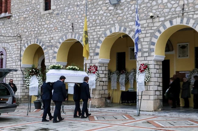 κηδεια τυρναβος