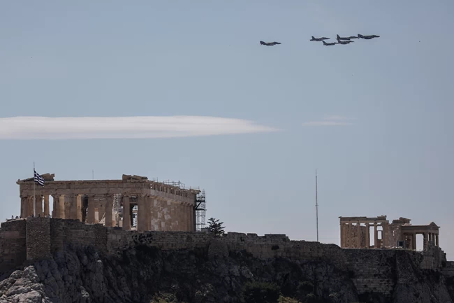 Πολεμικά αεροσκάφη Ακρόπολη