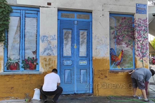 Χανιά: Αυτοδίδακτη ζωγράφος έπιασε το πινέλο της και έκανε αγνώριστο εγκαταλελειμμένο κτίριο [εικόνες -βίντεο]