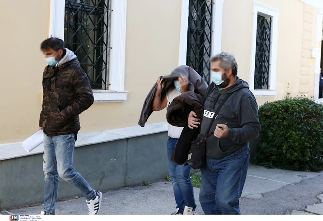 Μοσχάτο: Αυτός είναι ο καθηγητής που παρενοχλούσε μαθήτριες Γυμνασίου - Σε αργία έπειτα από "βροχή" καταγγελιών