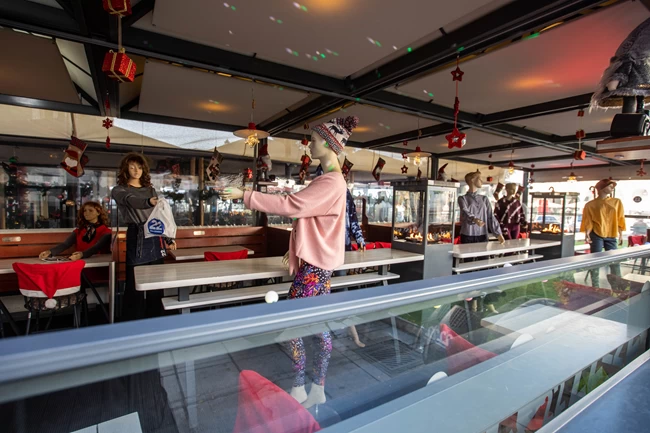 Ψητοπωλείο Θεσσαλονίκη κούκλες