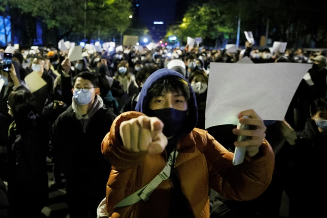Κορονοϊός: Η τραγωδία του να βρεθείς θετικός στην Κίνα, γιατί ξέσπασαν διαδηλώσεις- Τι είναι η πολιτική "μηδενικού Covid"
