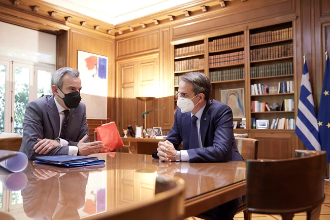 Μητσοτάκης: Θα έχουμε μέτρα και μάσκες, μέχρι να χτίσουμε "εθνικό τείχος ανοσίας"