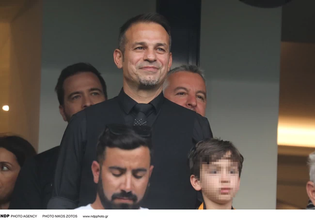 Ντέμης Νικολαΐδης