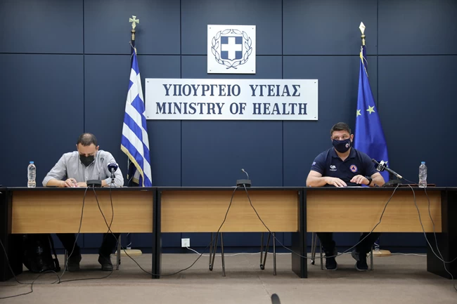 Κορονοϊός: Η Αττική στο "κόκκινο" - Μέσα Μεταφοράς, μετανάστες και πάρτι στις πλατείες οι εστίες υπερμετάδοσης