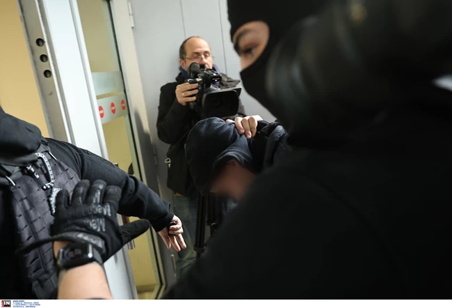 18ΧΡΟΝΟΣ ΡΕΝΤΗ