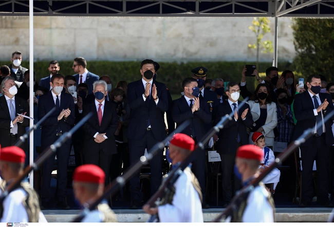 ΠΑΡΕΛΑΣΗ