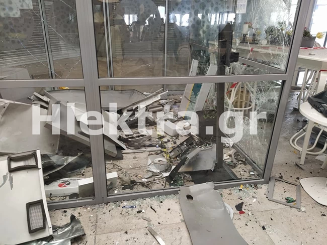 Κόρινθος: Βομβαρδισμένο τοπίο σε εμπορικό κέντρο - Ανατίναξαν τέσσερα ΑΤΜ [εικόνες]