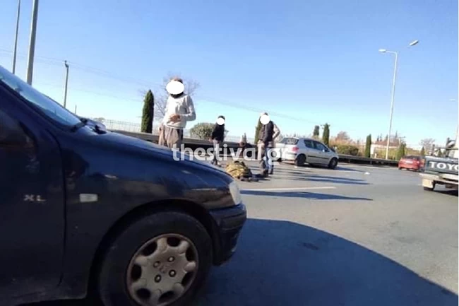 ΠΑΡΑΣΥΡΣΗ ΗΛΙΚΙΩΜΕΝΗ