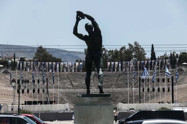 Επίδειξη Dior στο Καλλιμάρμαρο: Εντυπωσιακές εικόνες λίγο πριν το μεγάλο ντεφιλέ με τους διάσημους καλεσμένους