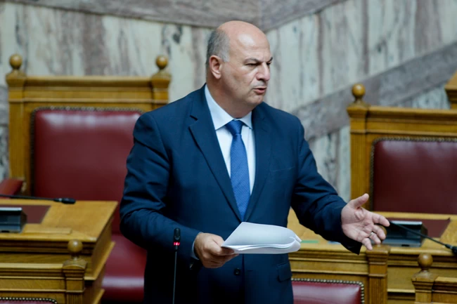 Κώστας Τσιάρας
