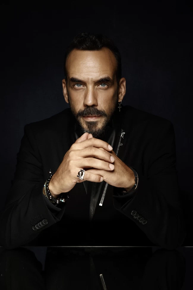 ΜΟΥΖΟΥΡΑΚΗΣ