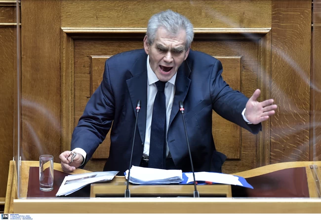 Στο Ειδικό Δικαστήριο Παπαγγελόπουλος και Τουλουπάκη - Για κακουργηματικά αδικήματα