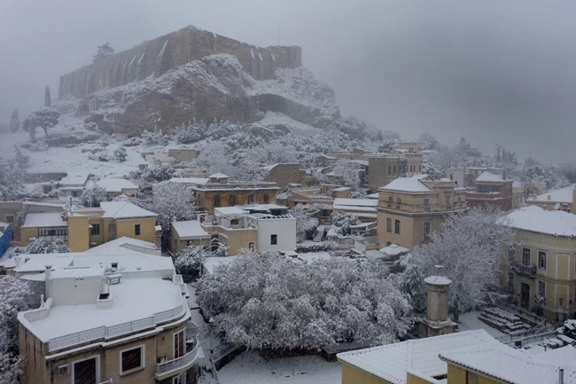 Κακοκαιρία "Ελπίς" - Ιστορικός χιονιάς σε δύο φάσεις ξεκινά το Σάββατο: Πυκνές χιονοπτώσεις, τα σενάρια για την Αττική