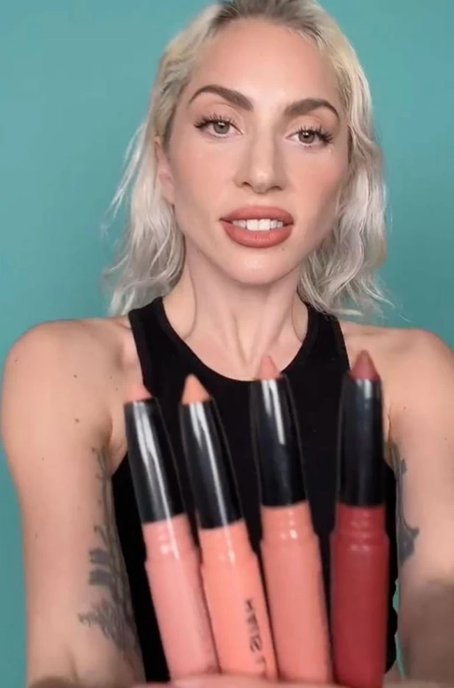 LADY GAGA