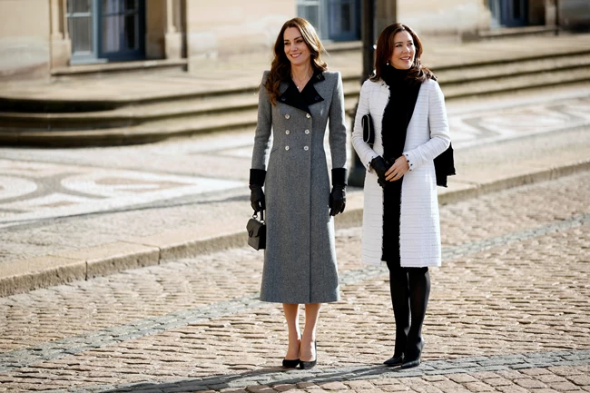 Royal fashion icons με tweed: Οι "δίδυμες" Κέιτ Μίντλετον και πριγκίπισσα Μαίρη στην Κοπεγχάγη