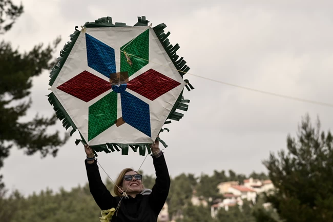 ΚΑΘΑΡΑ ΔΕΥΤΕΡΑ ΚΟΥΛΟΥΜΑ