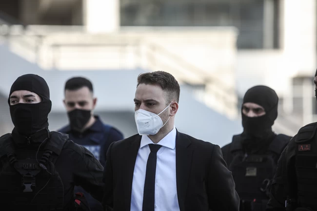 To θέατρο και ο κυνισμός του Μπάμπη Αναγνωστόπουλου για τη δολοφονία της Καρολάιν: Η 10ωρη απολογία και τα παραμύθια