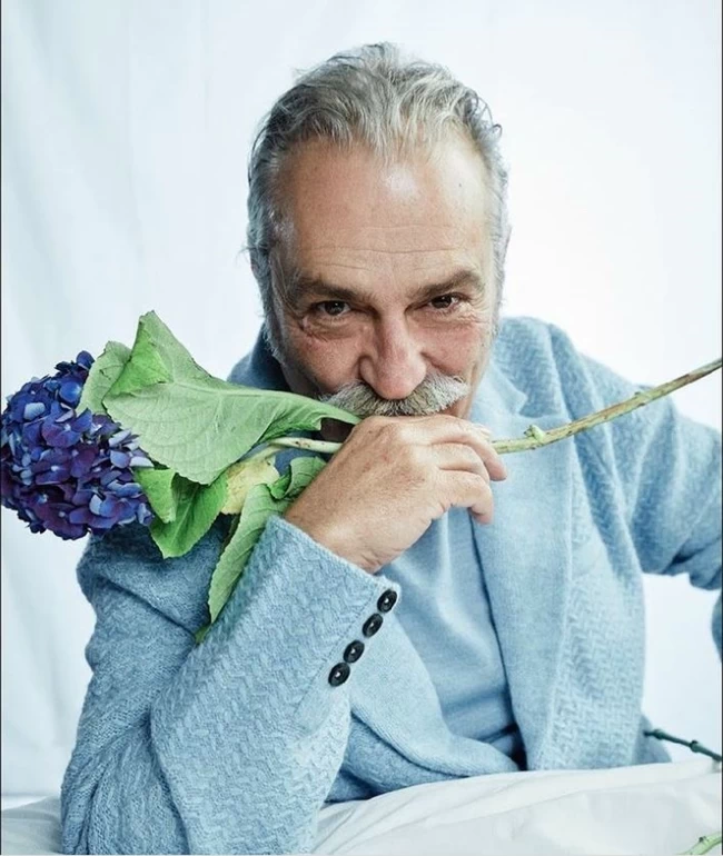 Διάσημος Τούρκος ηθοποιός, βραβευμένος με Emmy, θα υποδυθεί τον Ωνάση στο πλευρό της Αντζελίνα Τζολί στην ταινία "Μαρία"