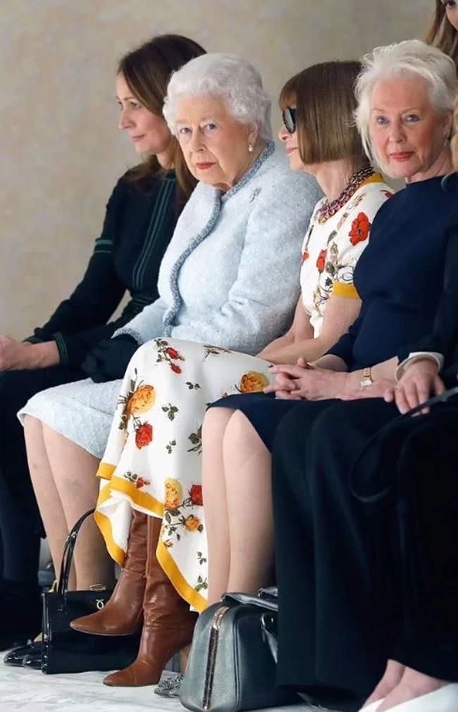 QUEEN aide