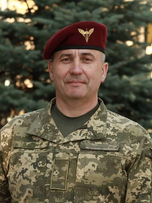 Ουκρανία: Ο Ζελένσκι καρατόμησε τον επικεφαλής των Δυνάμεων Εδαφικής Άμυνας