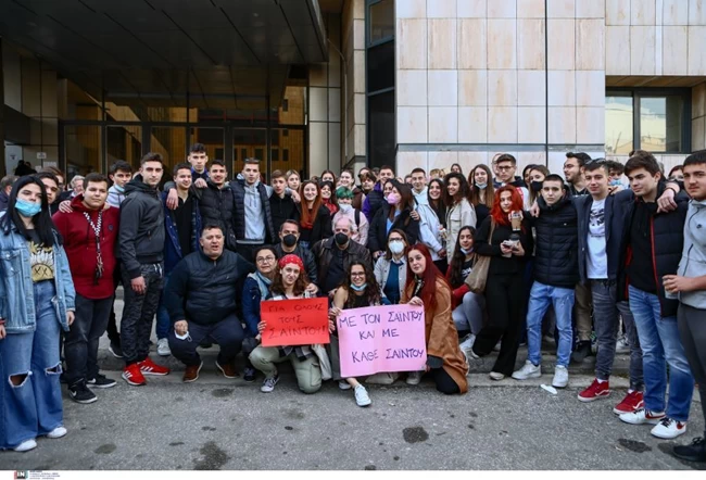 Σαϊντού Καμαρά: Μια "αγκαλιά" για τον νεαρό πρόσφυγα
