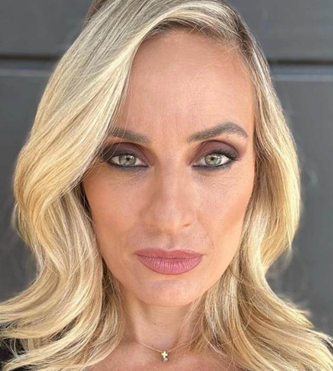 ΕΛΕΟΝΩΡΑ ΜΕΛΕΤΗ